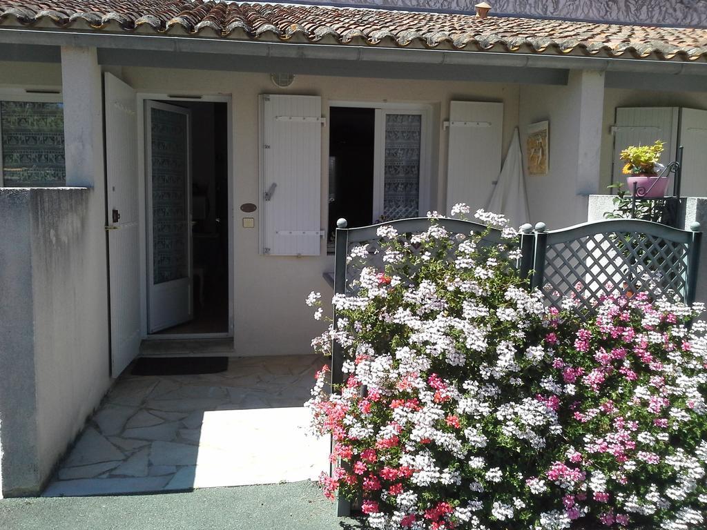 L'Insulaire Studios Saint-Denis-dʼOléron Exterior foto